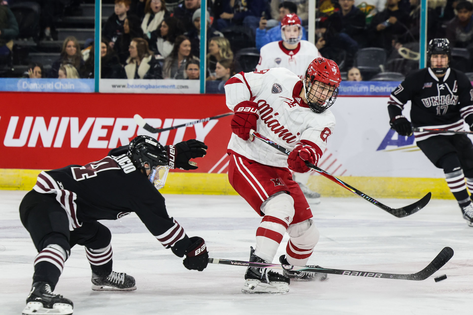 Miami Uni Wins Ice Hockey Tournament In Belfast